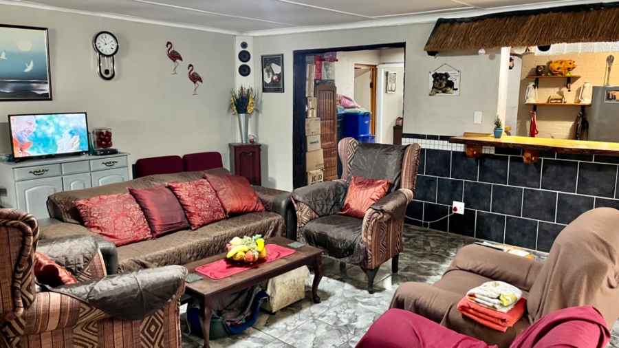 3 Bedroom Property for Sale in Vakansieplaas Western Cape